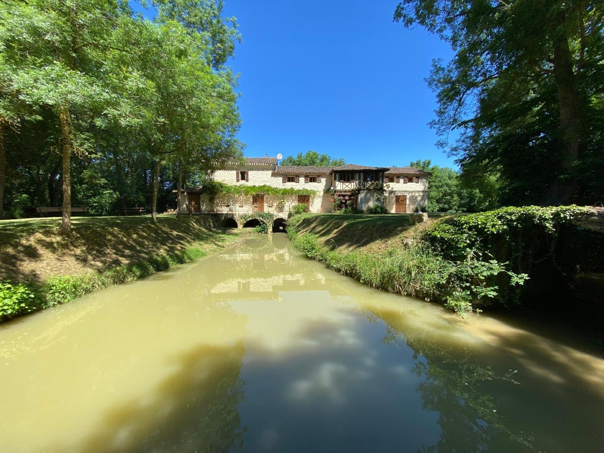 Gite Le Moulin Samsara Homps  Ngoại thất bức ảnh