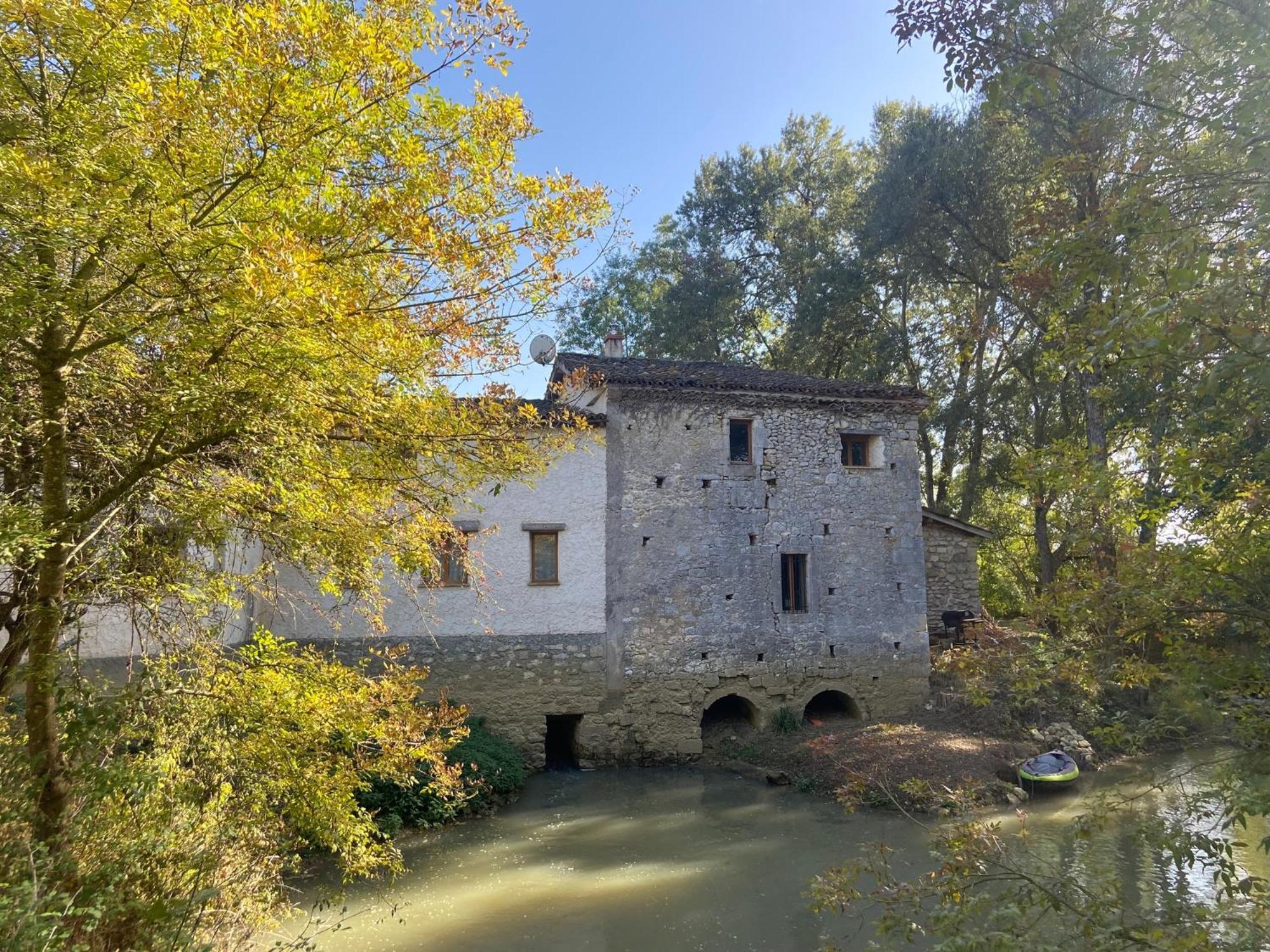 Gite Le Moulin Samsara Homps  Ngoại thất bức ảnh